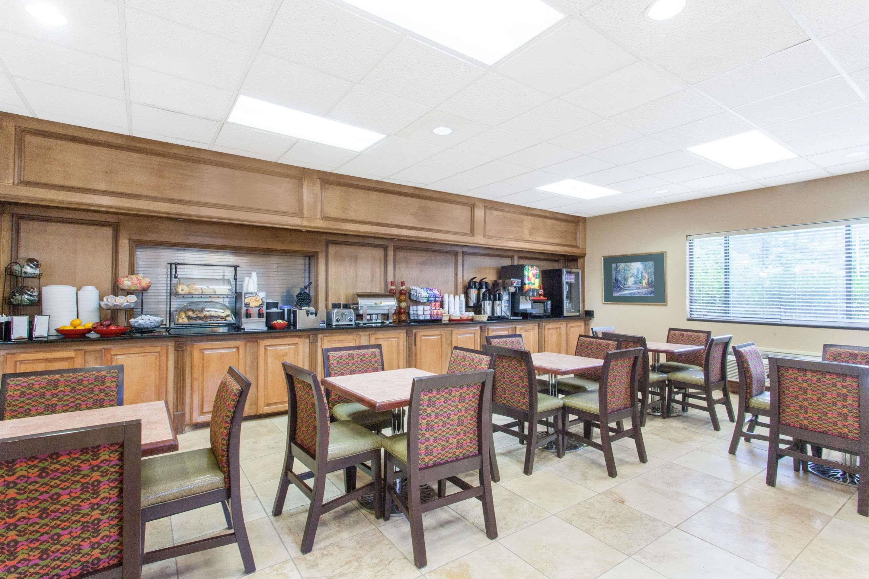 Hotel Clarion Pointe Franklin Exterior foto