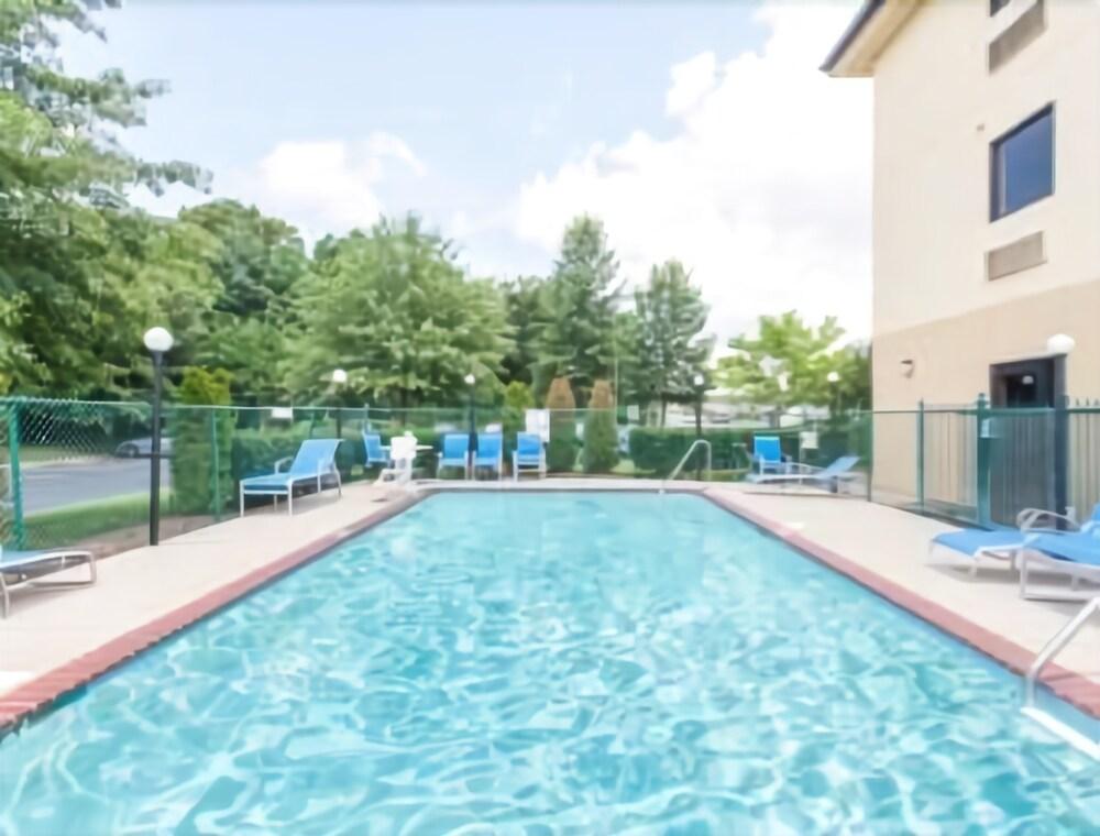 Hotel Clarion Pointe Franklin Exterior foto